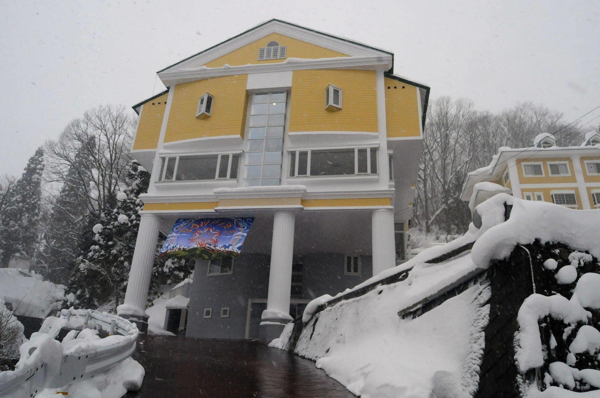 Hotel Bonfire Хакуба Екстер'єр фото